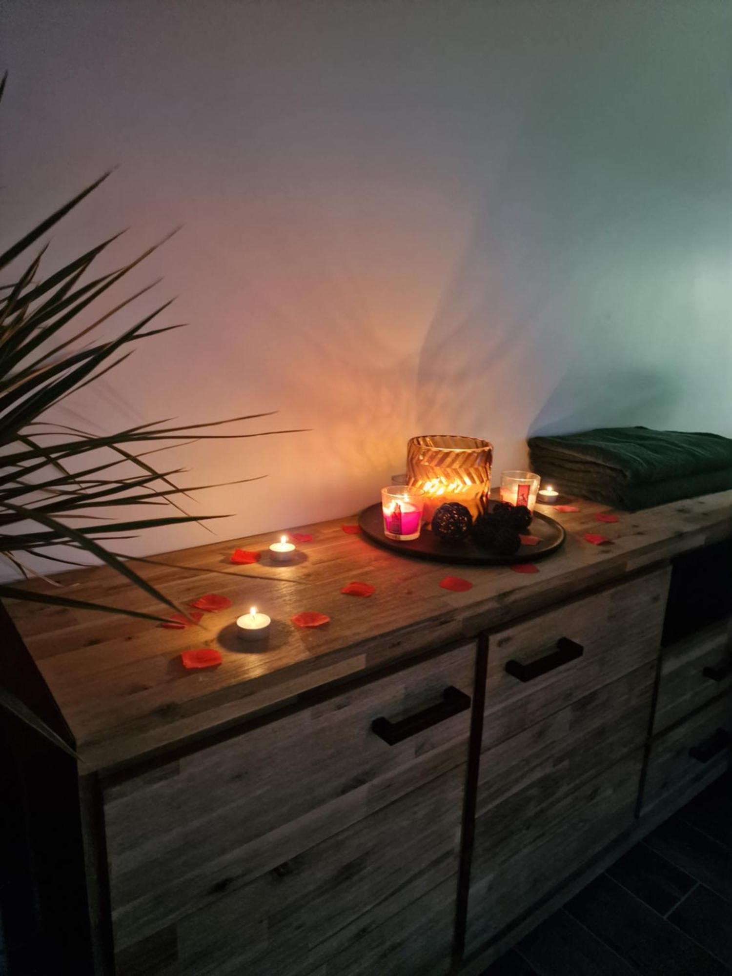 Atoumo Appartement Love Jacuzzi & Jardin Disneyland Paris Quincy-Voisins Bagian luar foto